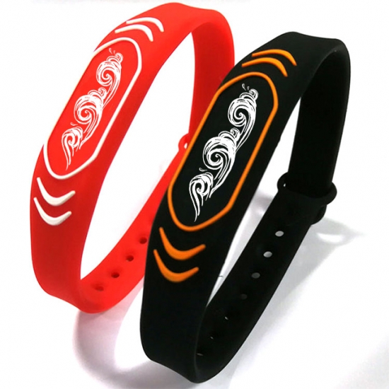 Waterproof 13.56mhz RFID Adjustable Silicone Wristband for Resort and Gym
